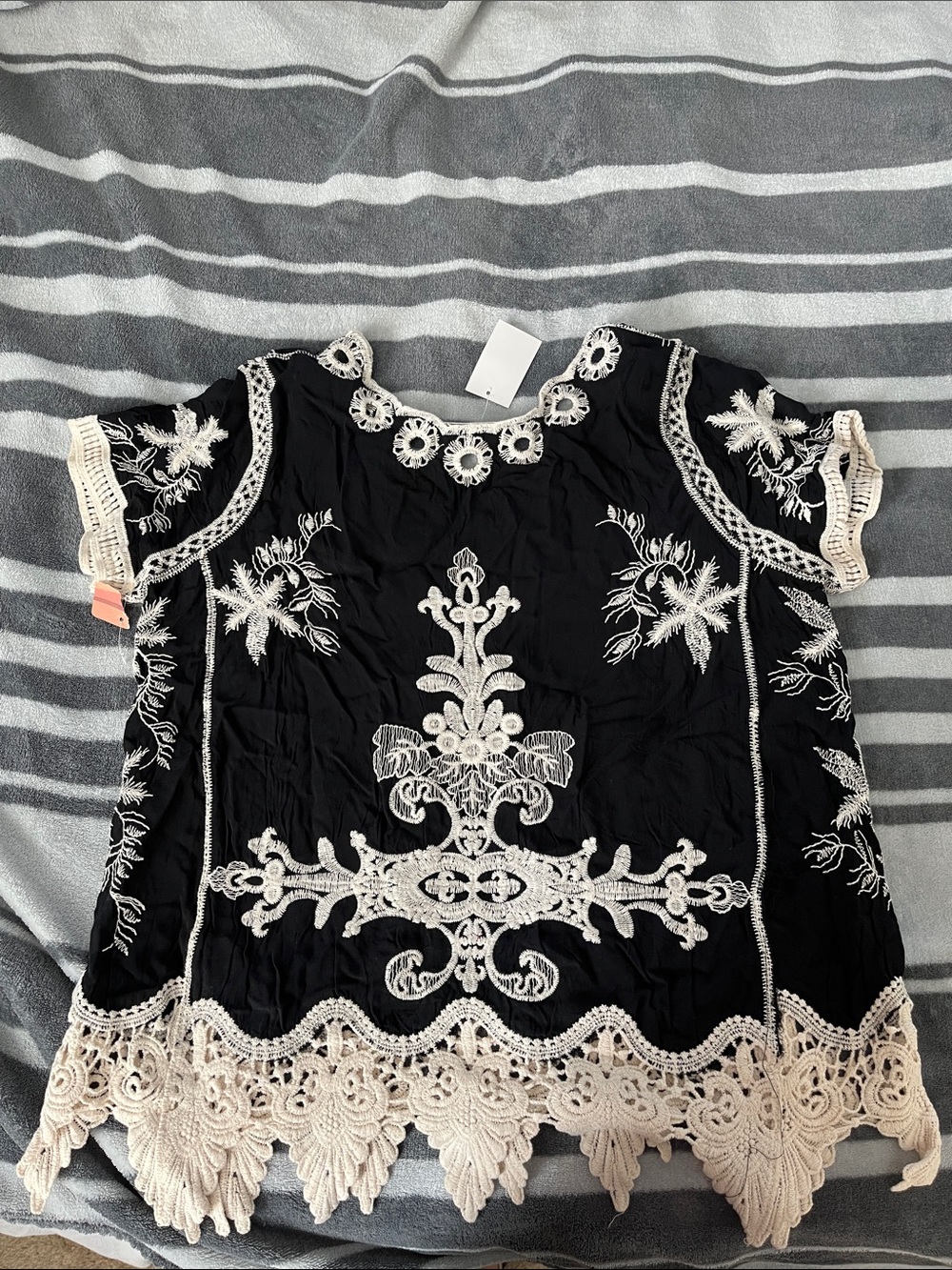 Anneliege Embroidered Black Blouse with Ivory Lace Trim - Picture 3 of 6